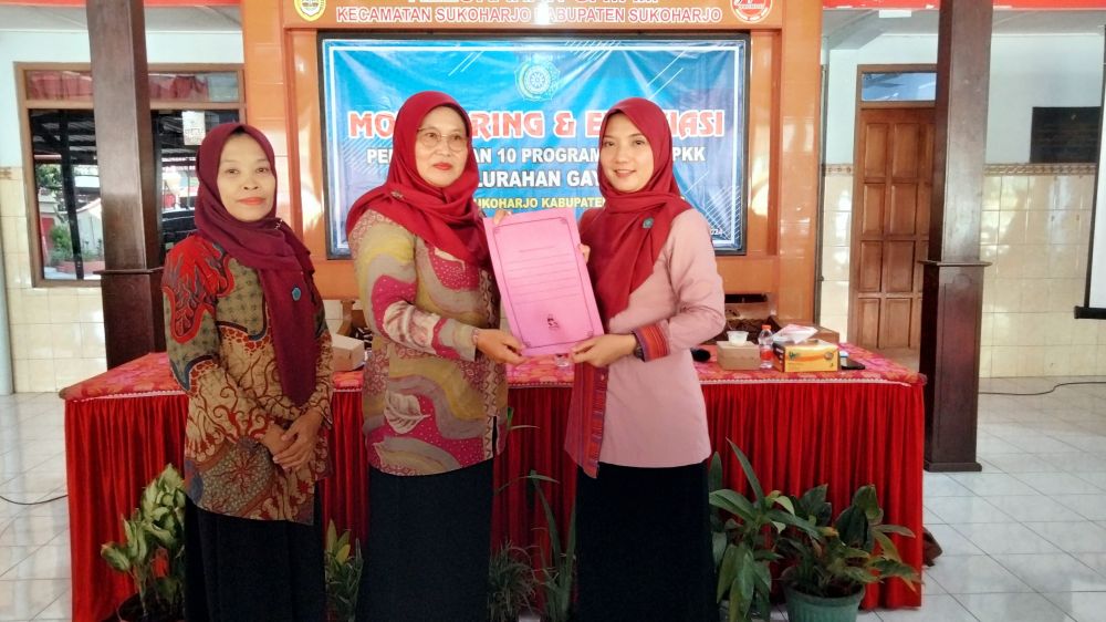 Tim Pengerak PKK Kecamatan Sukoharjo adakan Monev Administrasi 10 Program Pokok PKK Tahun 2024